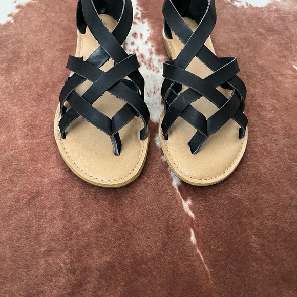 Rampage Black Sandals - Picture 3 of 4